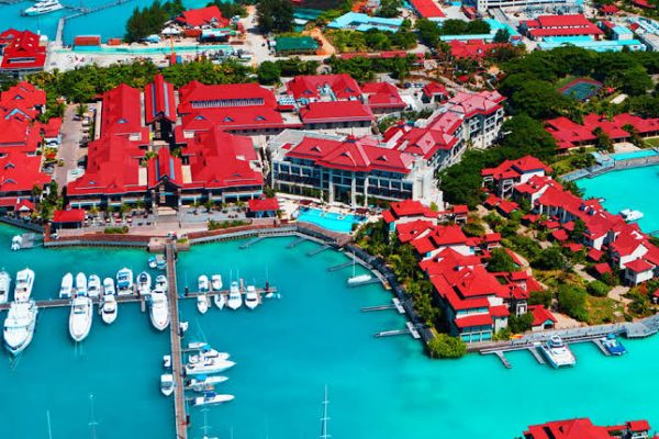 Luxury Island hopping in the Indian Ocean